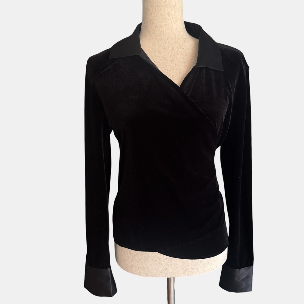 VTG Casual Corner Black Velvet Wrap Top Med Whimsigoth Goth‎ regencycore vintage
